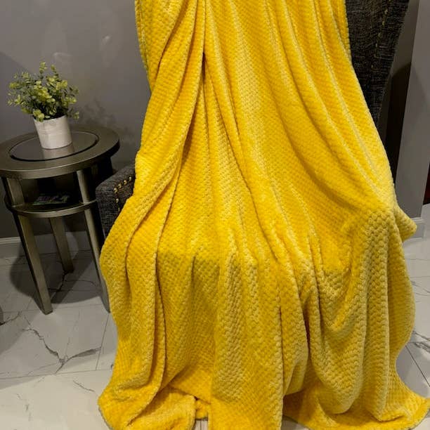 Fleece Super Soft Plush Popcorn Throw Blankets | Yel for wholesale by Vinyl Warehouse NY