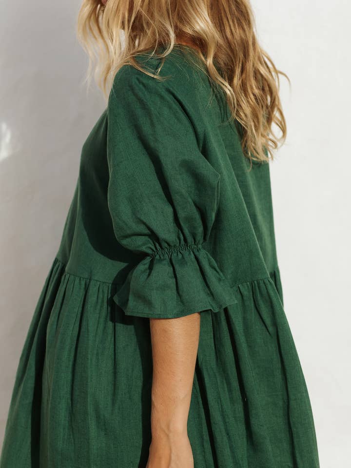 MagicLinen - Wholesale Dress - Women's - Voluminous linen dress NERJA in Green