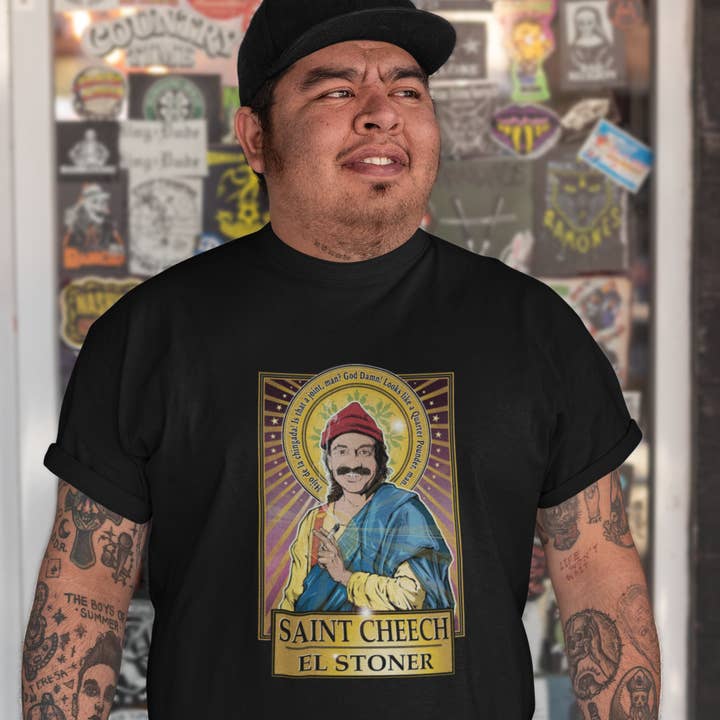 Maglietta Saint Cheech El Stoner 💨 per la vendita all'ingrosso da parte di Cleaver And Blade