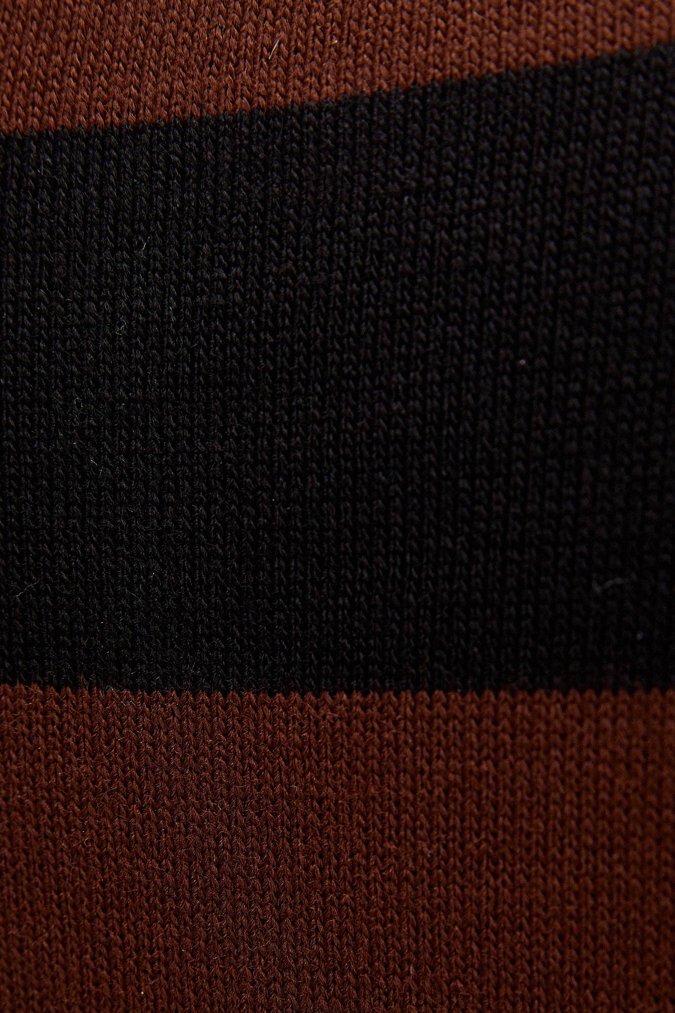 Negro VESTIDO DE PUNTO OVERSIZE A RAYAS NEGRITAS - MAXI de venta al por mayor en Faire4