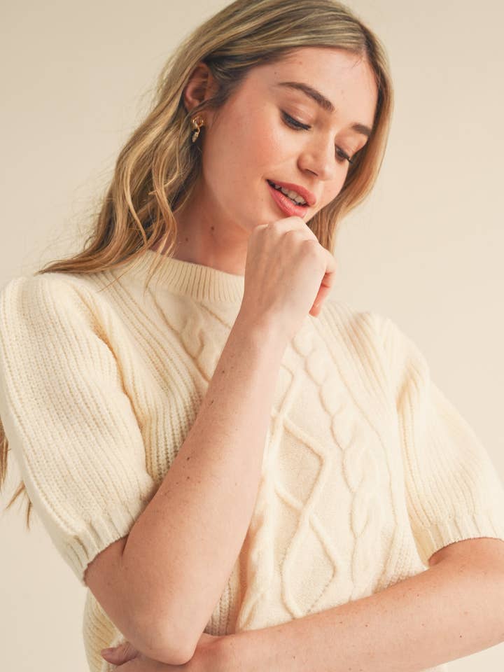 &MERCI - Wholesale Knit Sweater - Women's - CABLE KNIT SHORT PUFF SLEEVE SWEATER MSW104018