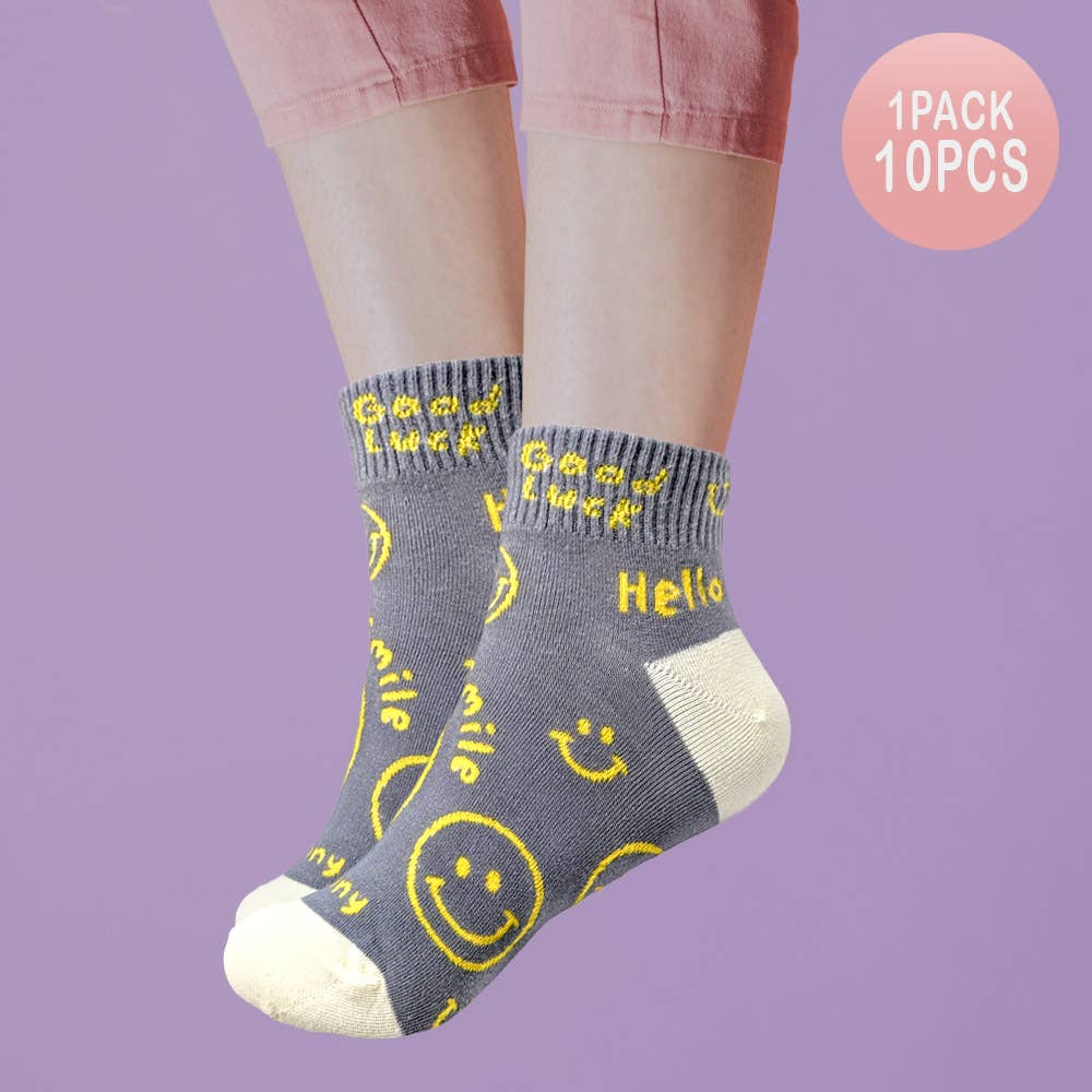 Sensibling Corp. - Wholesale Socks - Women's - 10Pairs - Smile Hello Good Luck Message Patterned Socks
2