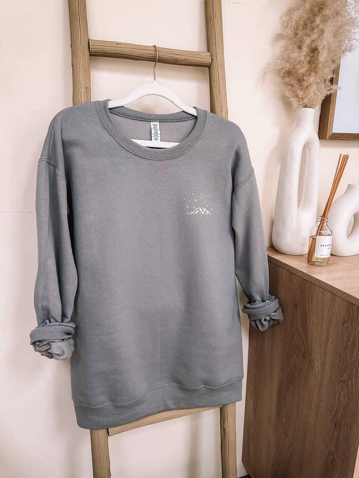 Honey Soul LLC - Wholesale Graphic Sweatshirt - Women's - If The Stars Were Made To Worship So Will I Graphic Crewneck6