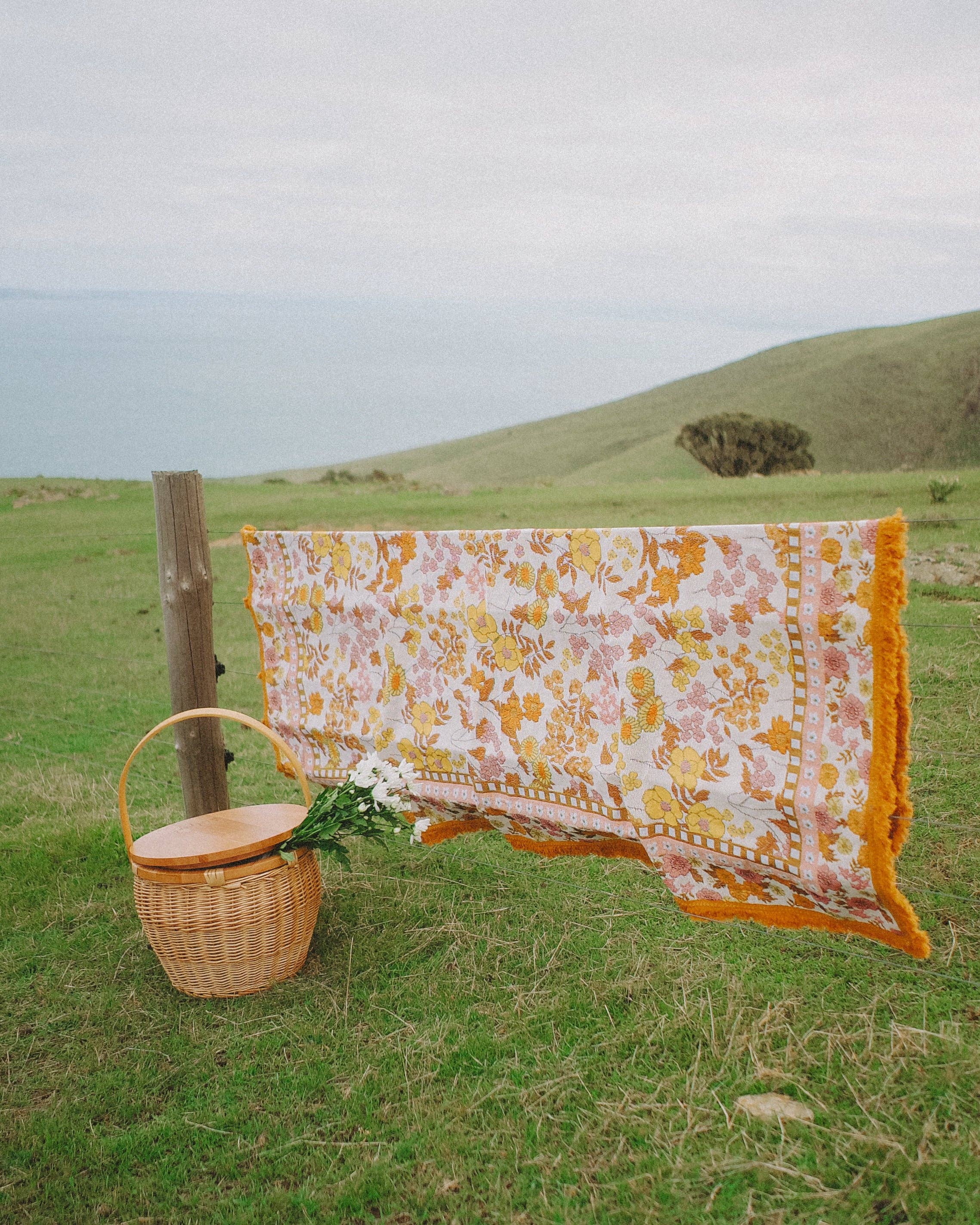 Sunni Scenes - Wholesale Area Rug - Poppy - Picnic Beach Throw Rug - XL4