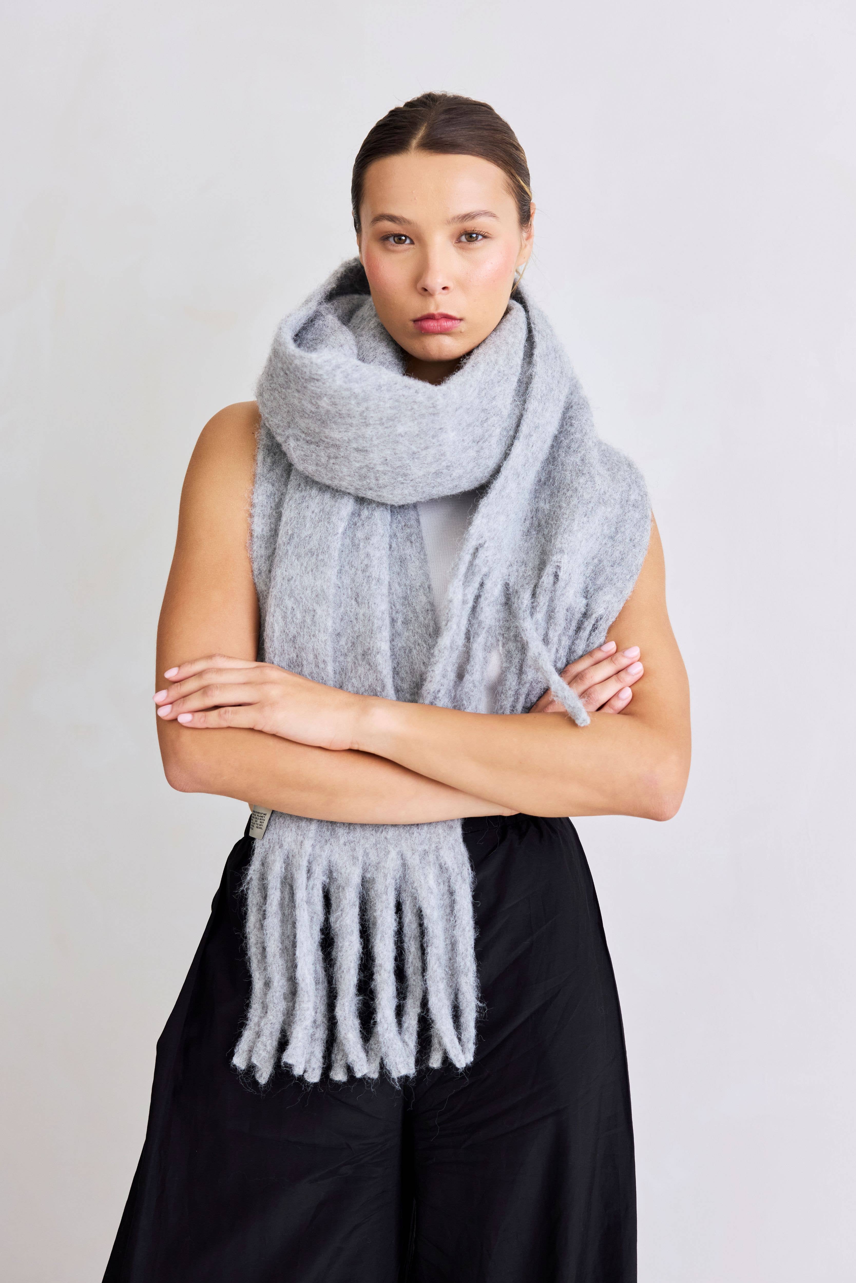 ARCTIC FOX & CO. - Vendita all'ingrosso Sciarpa - Donna - La Sciarpa Reykjavik con Lana RWS - Grigio - AW255