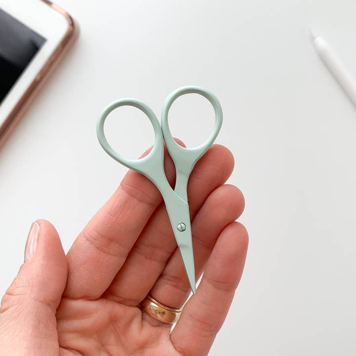 Matryoshka Doll Shop - Wholesale Scissors - Small needlecraft scissors, tiny embroidery scissors