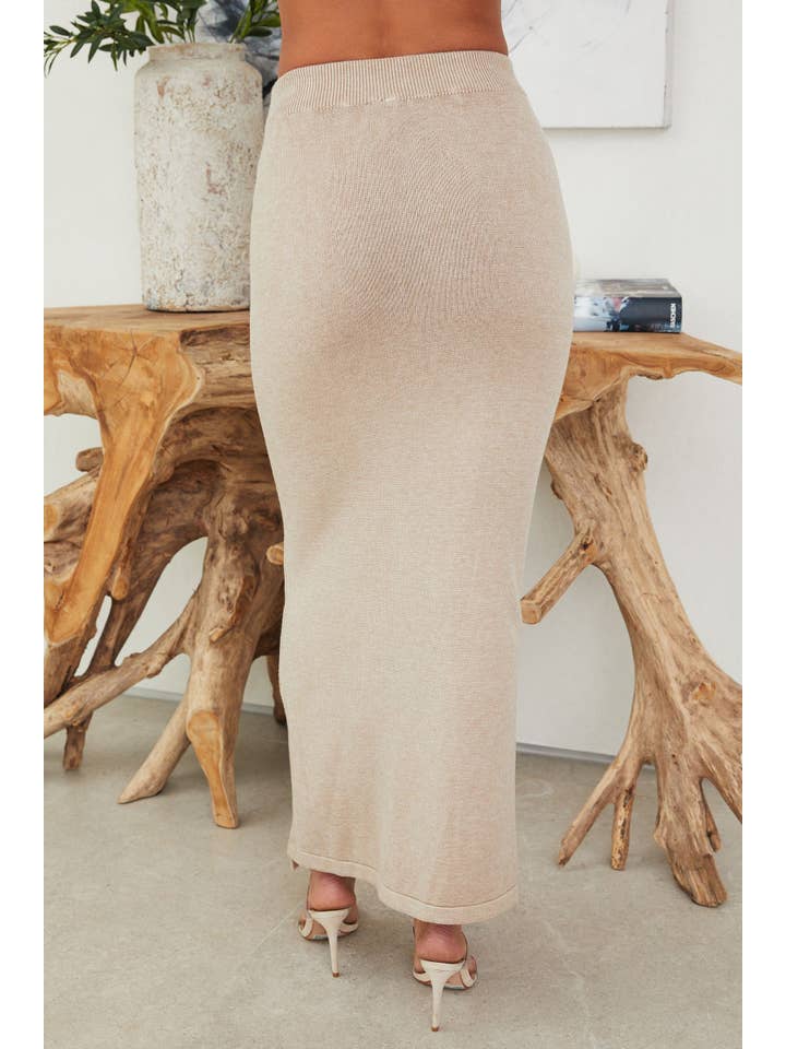 VENTI6 – wholesale Skirt – Women’s – KNITTED LONG SKIRT WITH ELASTIC WAIST BAND(2653-BEIGE)2