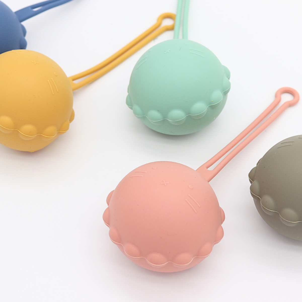 ChoO - Wholesale Pacifier - Baby - Lion Taupe Pacifier Box3