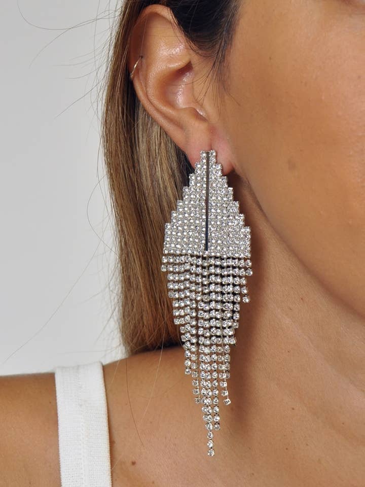 Silver Diamond-Shaped Strass Earrings for wholesale by Victoria Moda