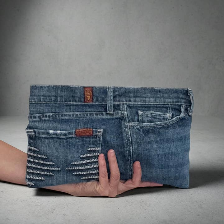 Indigo Bags - Wholesale Clutch Bag - Women's - 7FAM Upcycled Premium Denim clutch - pink floral1