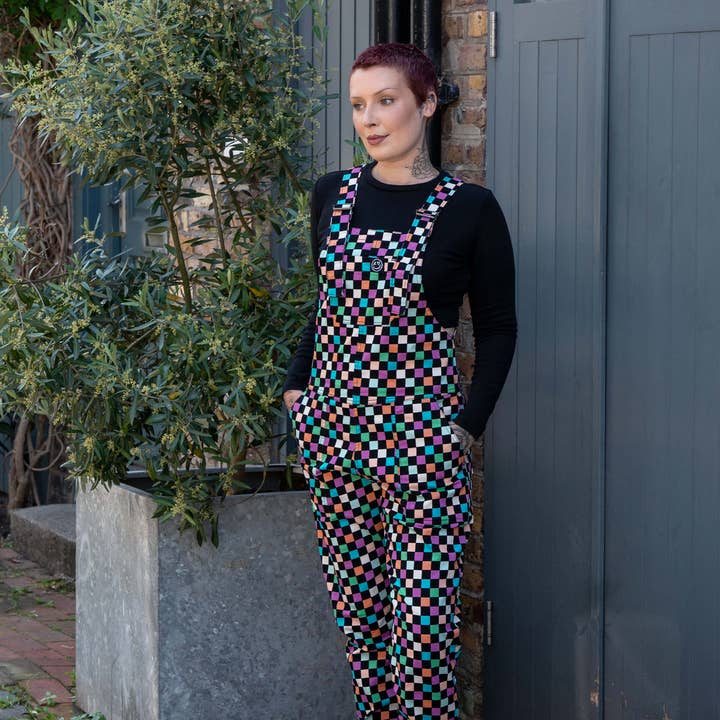 Salopette extensible à carreaux Rebel Romance et autres tendances Résultats pour multimarque vêtement en vente B2B. Retours gratuits et paiement à 60 jours sur Faire sur Faire.