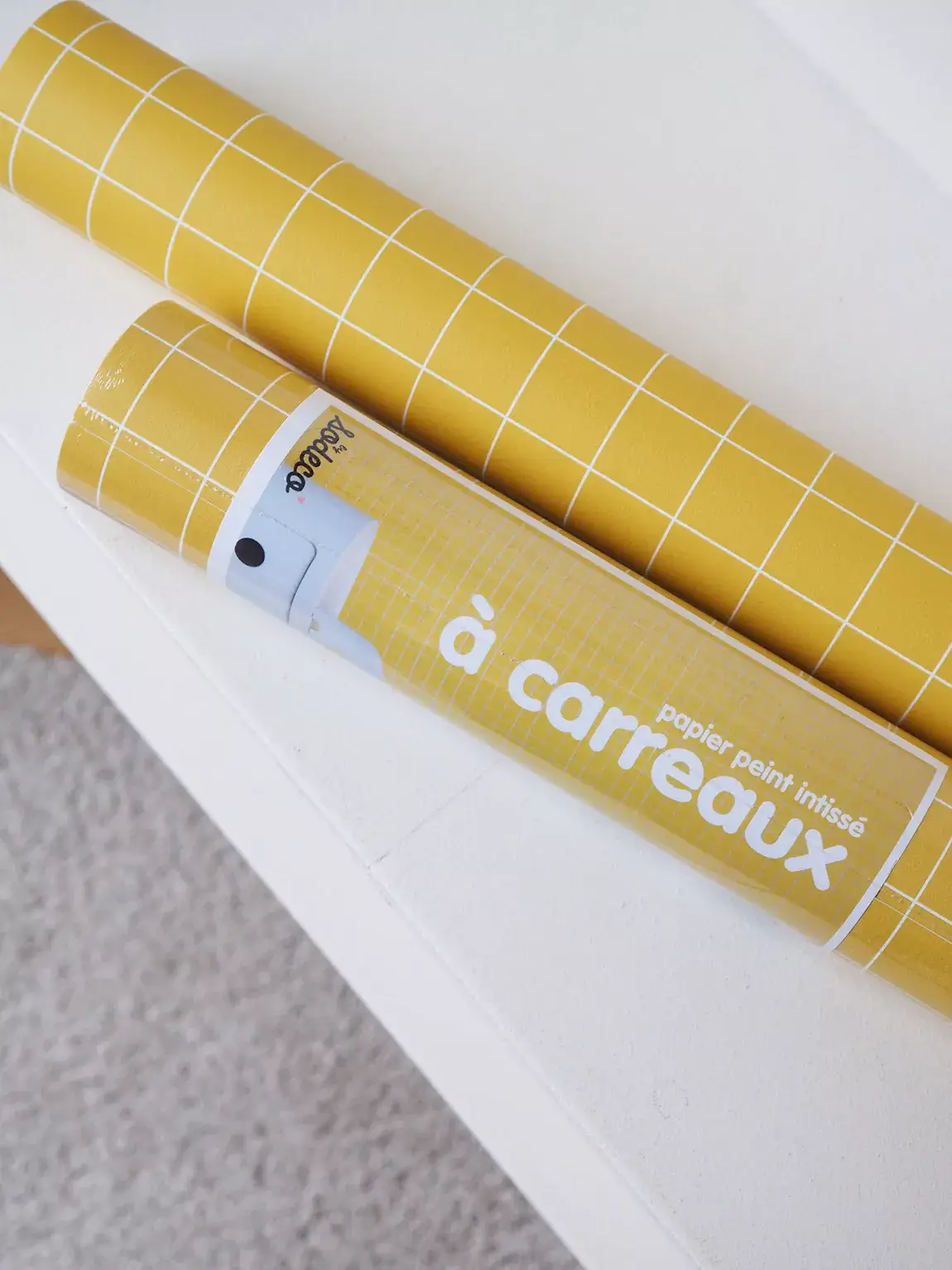 À Carreaux - Wholesale Wallpaper - YELLOW Wallpaper with small white squares3