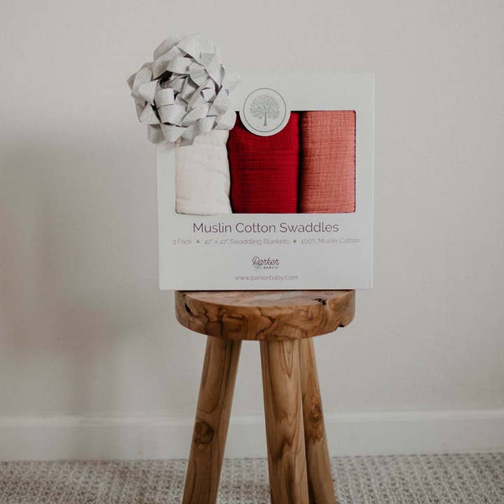 Parker Baby Co. - Wholesale Swaddle Set - Baby - Rose Swaddle Set3