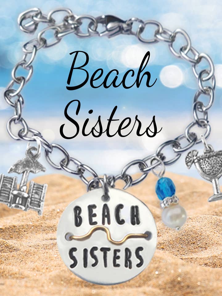 Brazalete con insignia de playa de Beach Sisters para venta al por mayor de The Sassy Apple
