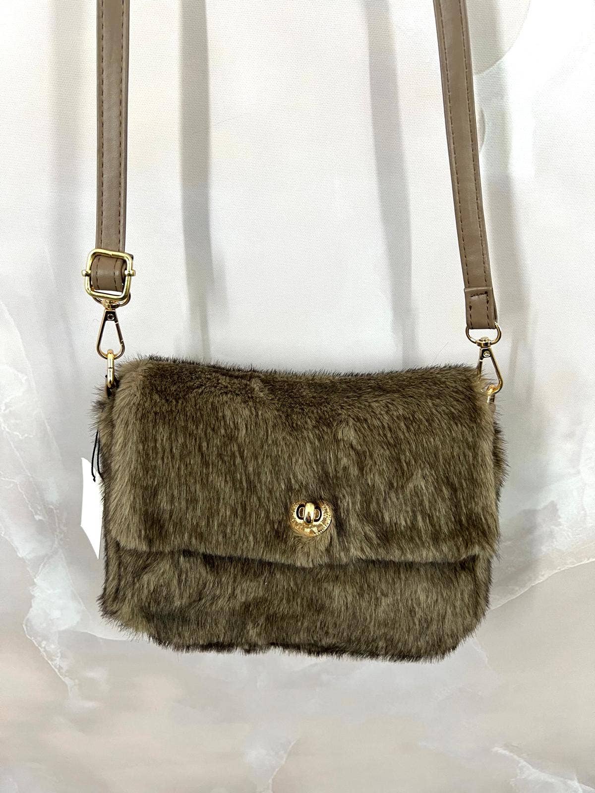 LINETA - Wholesale Crossbody Bag - Women's - SAC-3 Synthetic Fur Shoulder Bag3