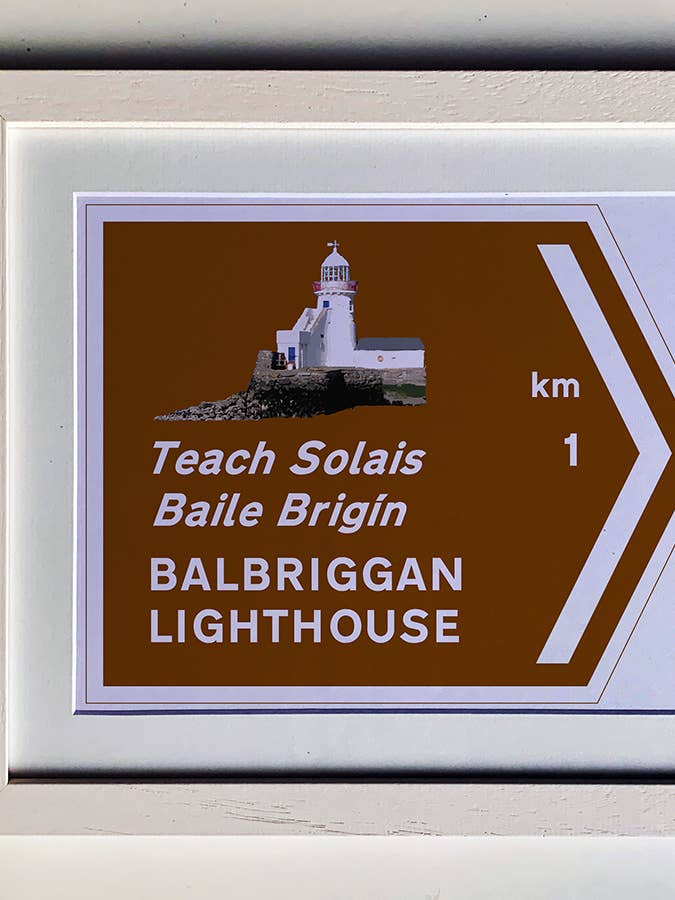 Impression montée 10x12'' - Panneau routier du phare de Balbriggan pour la vente par Clemence Prosen Art & Design
