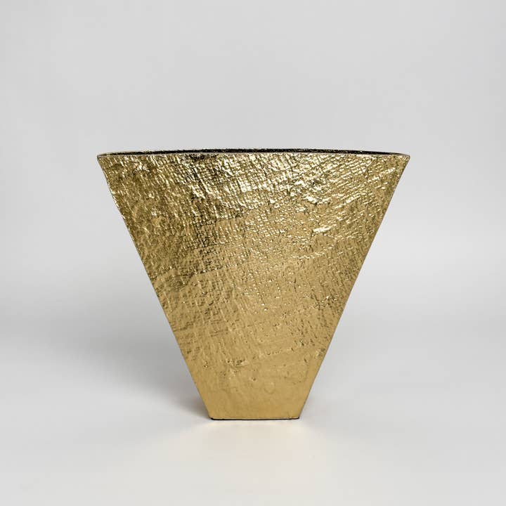 India Handicrafts Inc - Wholesale Vase - Gold Vase2