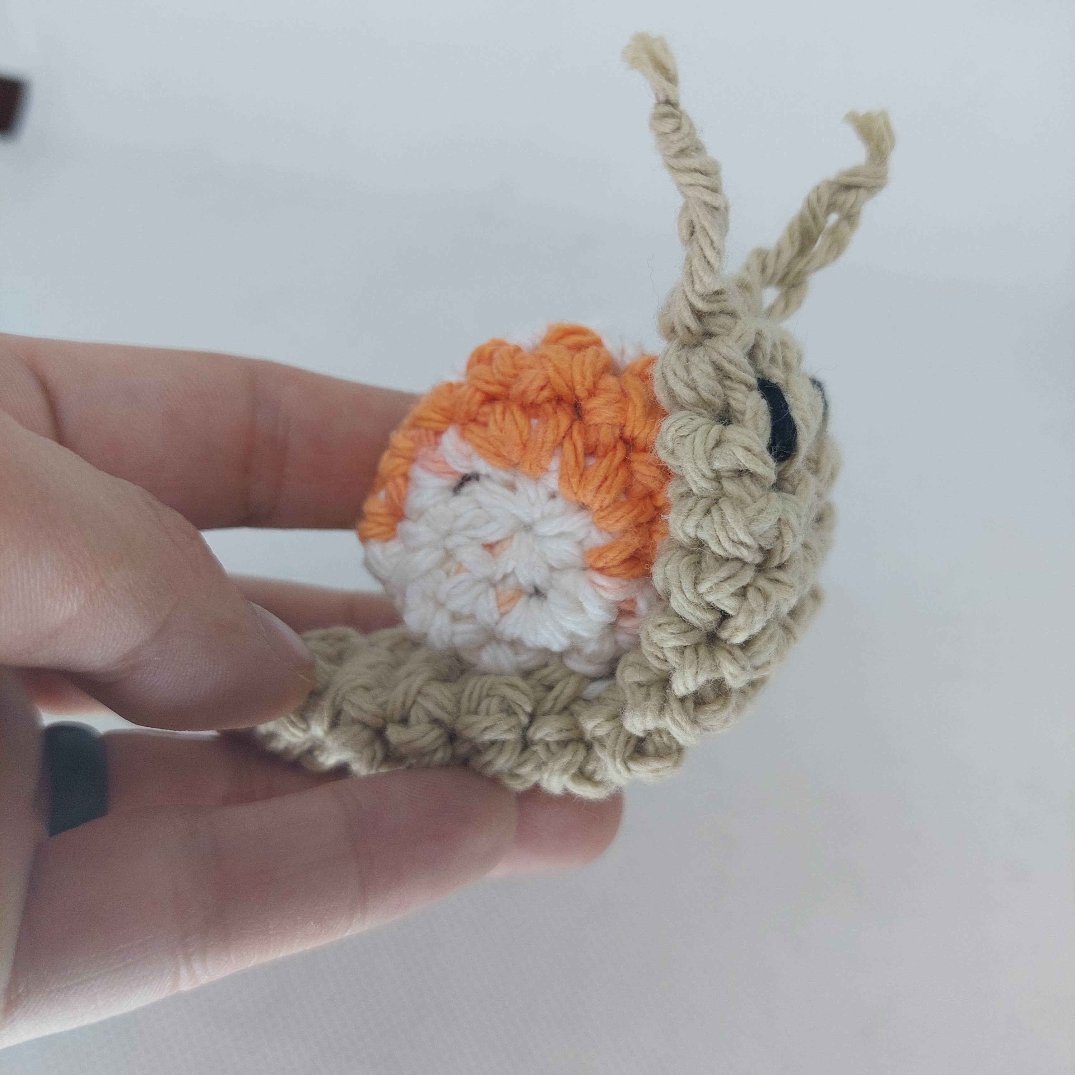 Glitter Ghost Clothing and Accessories – wholesale Leksak - Katt – Snigel Kattmyntaleksak - TILLVERKAS PÅ BESTÄLLNING1