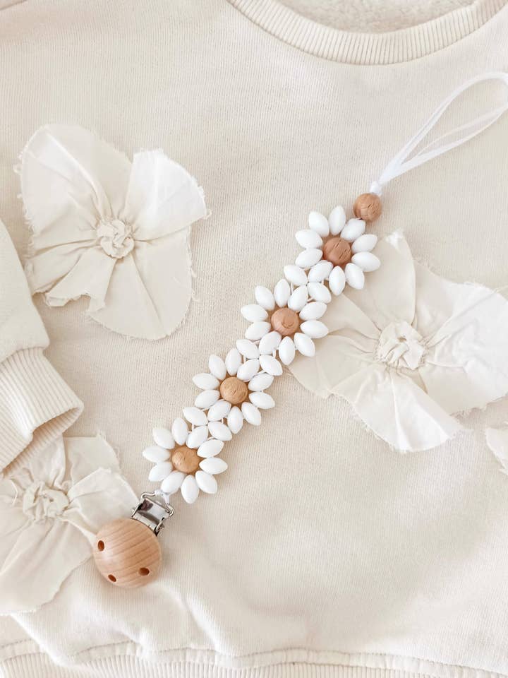 Silicone pacifier clip 4 daisies for wholesale by CW Evenements