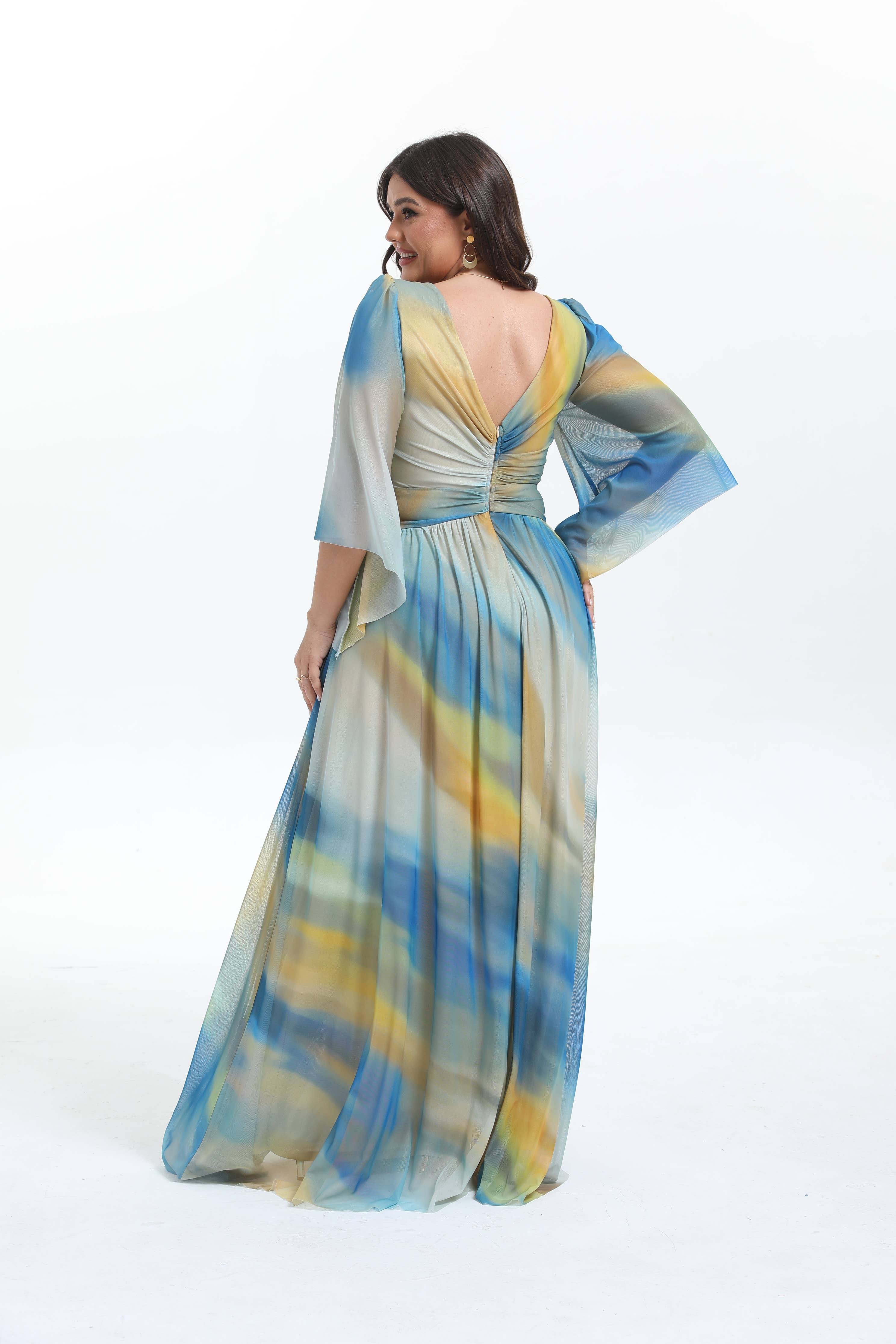 Lucas & Emma - Sarl RJ & co - Wholesale Dress - Women's - Plus size long flared dress with mid-length sleeves 2537-18