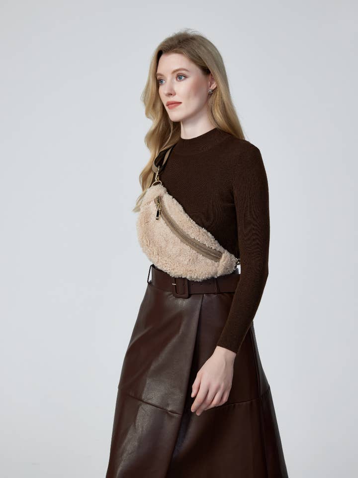 Sac banane en cuir véritable et fausse peau de mouton pour femmes pour la vente par Aavion