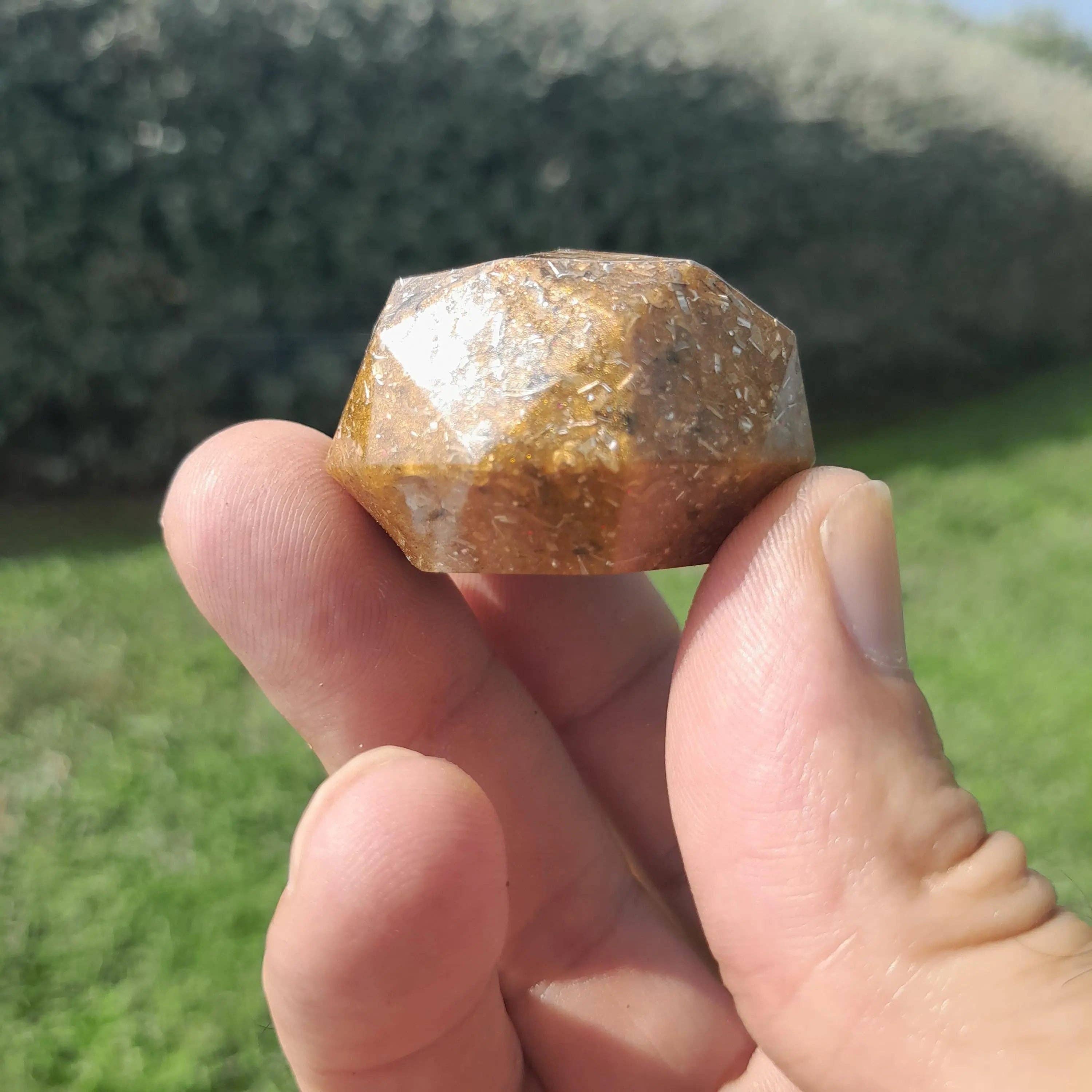 Mundo Orgon - Wholesale Spiritual Stone/Crystal - Mini Orgonite Dome - Pocket Size7