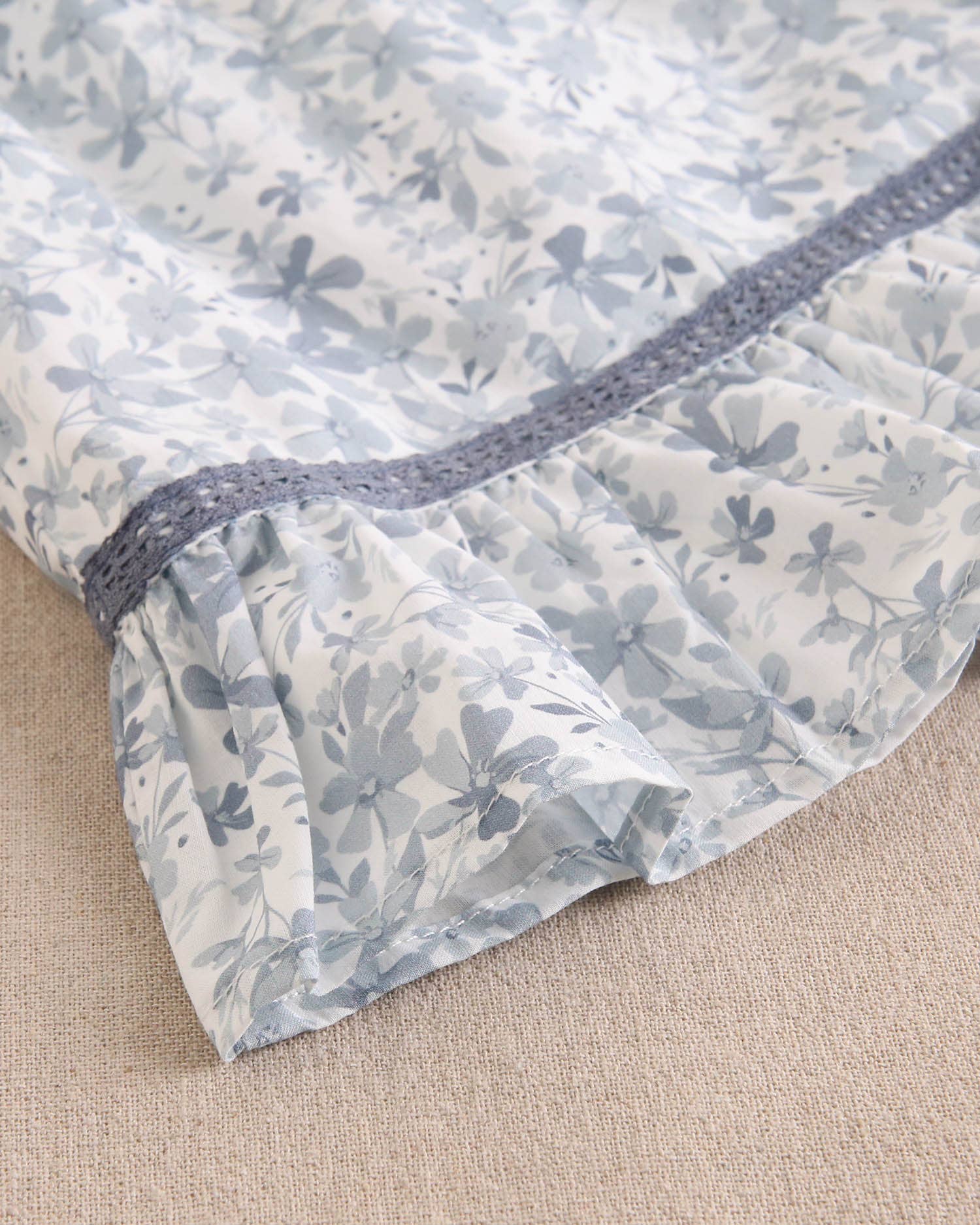 Dadati - Wholesale Dress - Baby - Baby girl dress with floral print and matching panties2