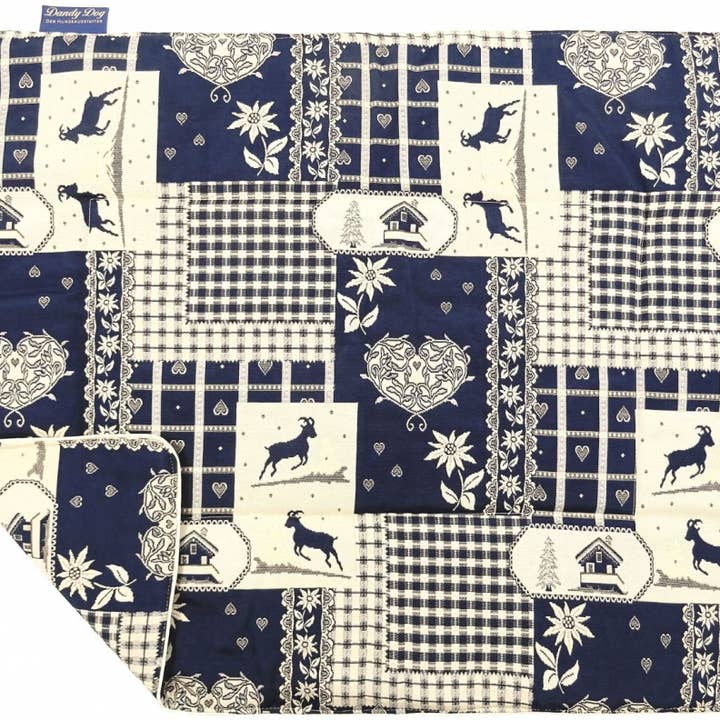 Couverture bleue pour chien Kitzbühel pour la vente par Dandy Dog