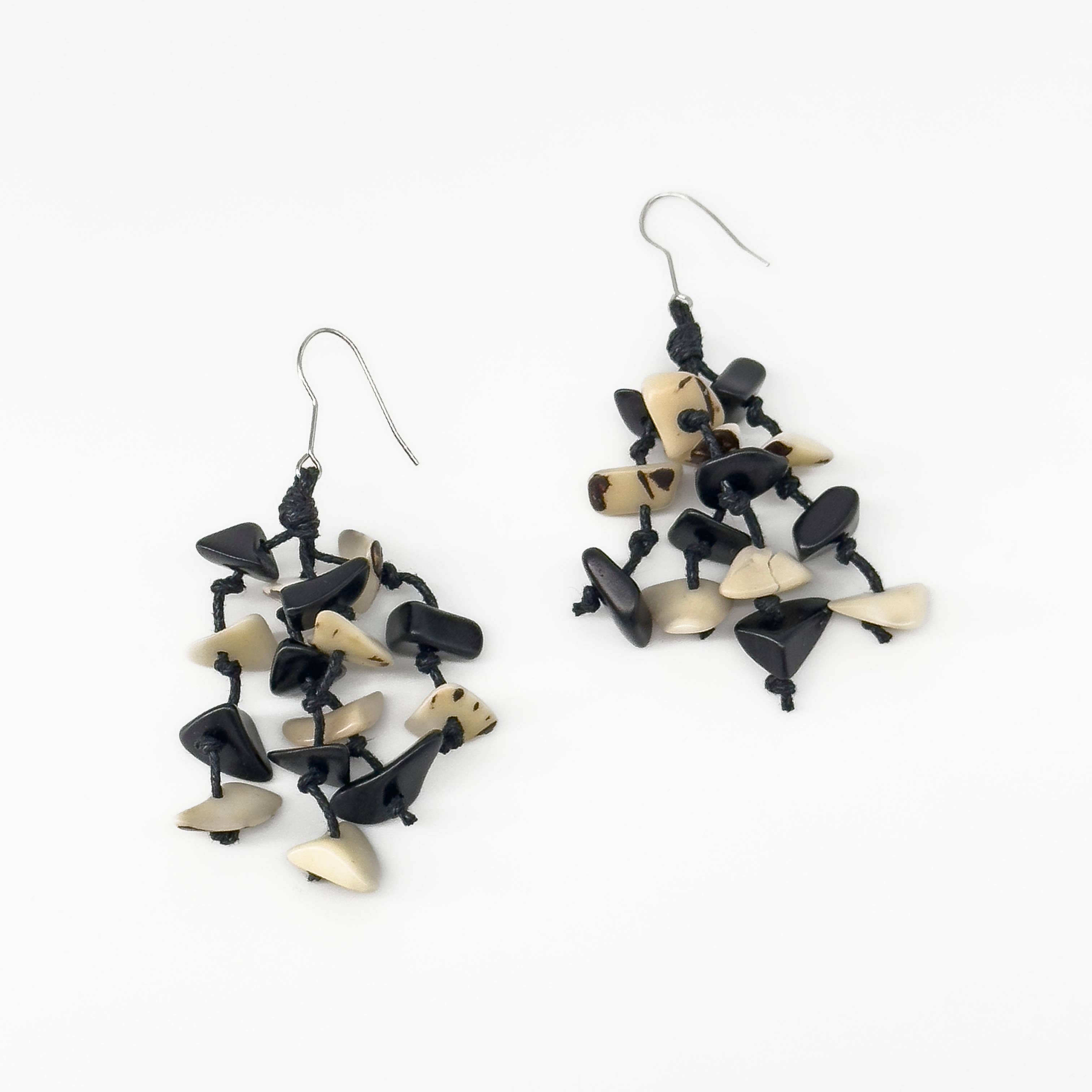 Belart Fair Trade - Venta al por mayor Pendientes colgantes - Pendientes colgantes de 4 hebras con chips de tagua4