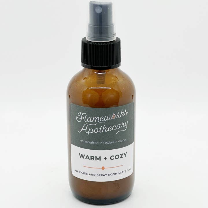 Brume d'ambiance Warm + Cozy à secouer et à pulvériser de 4 oz pour la vente par Flameworks Apothecary