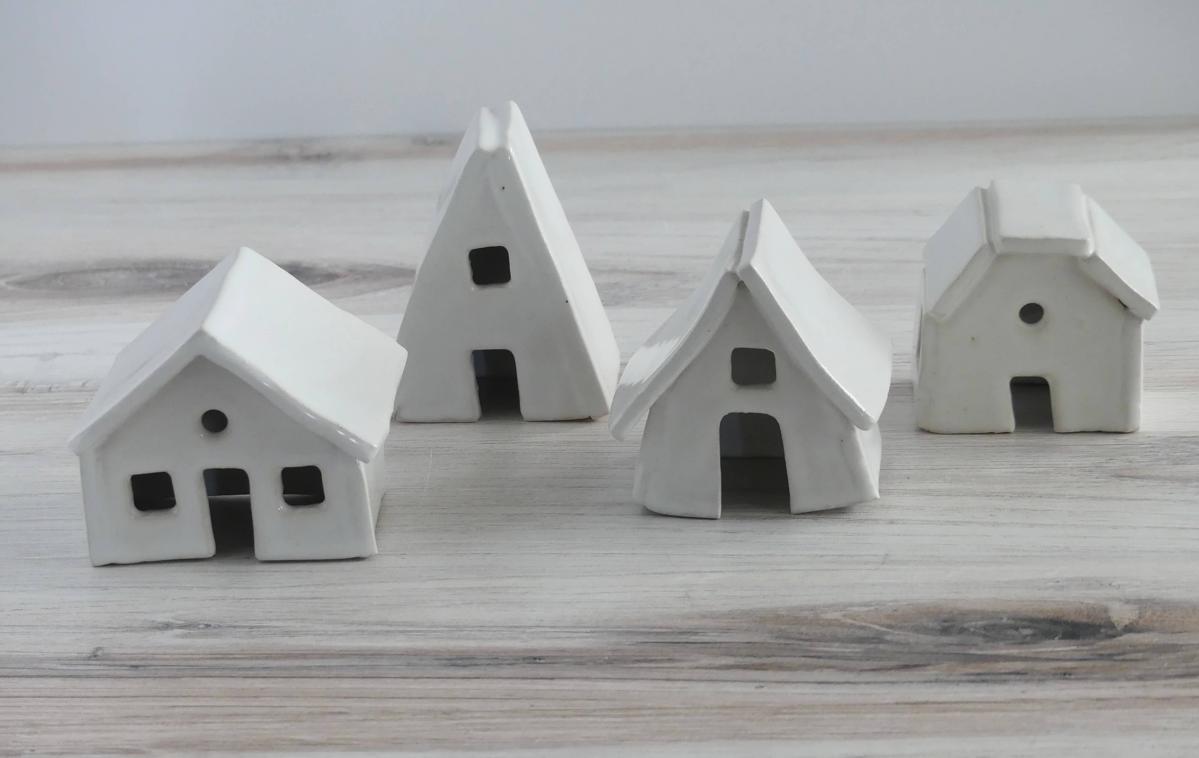 Design by Pouneh - Venta al por mayor Decoración navideña - Pequeño pueblo de cerámica hecho a mano, decoración navideña6