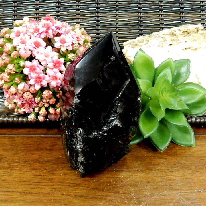 Rock Paradise - Vente Pierre et cristal de spiritualité - Pointes semi-polies en obsidienne noire cristalline vendues au poids10