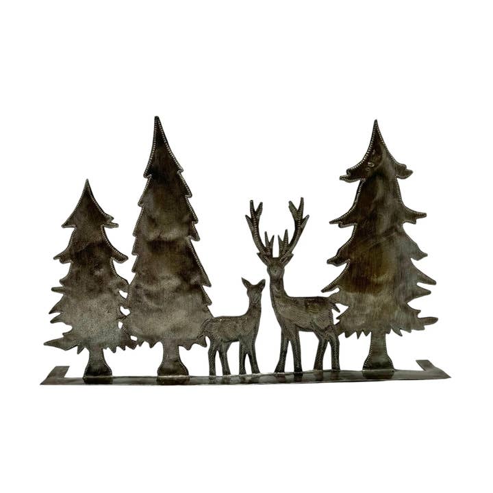 Rensdyrfamilie og juletræer for engroshandel hos Our Market