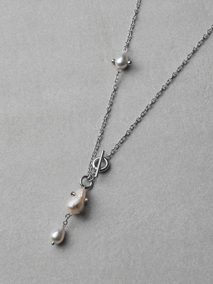 Parelketting voor wholesale door She Stockholm