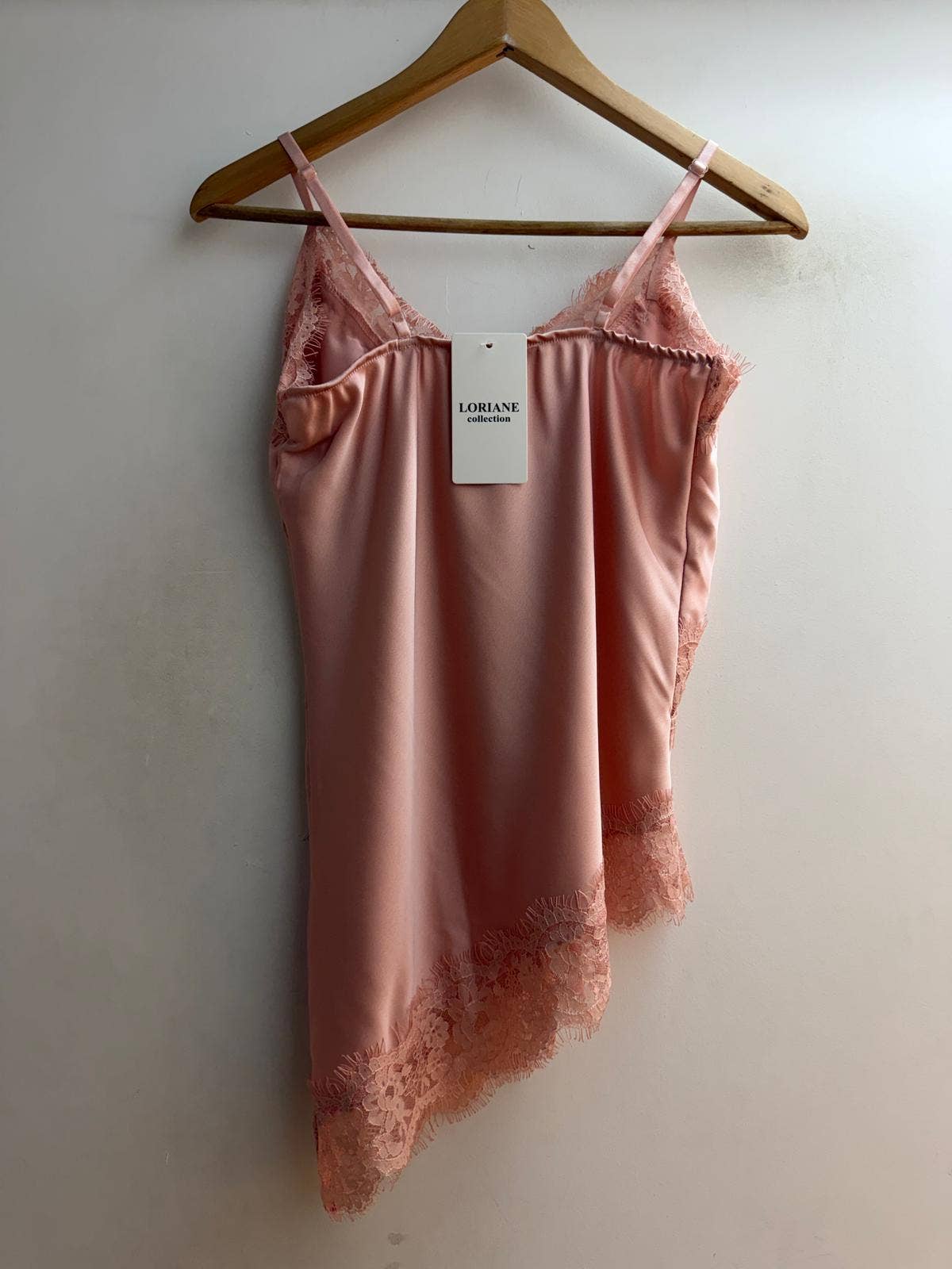 LORIANE - Vente Haut d'intérieur – femme - 11220 Haut à bretelle asymétrique en satin 12