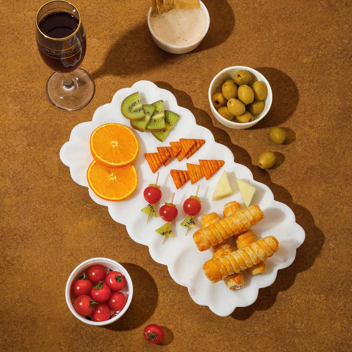 Tiramisu - Wholesale Platter - Scalloped Elegance Marble Platter