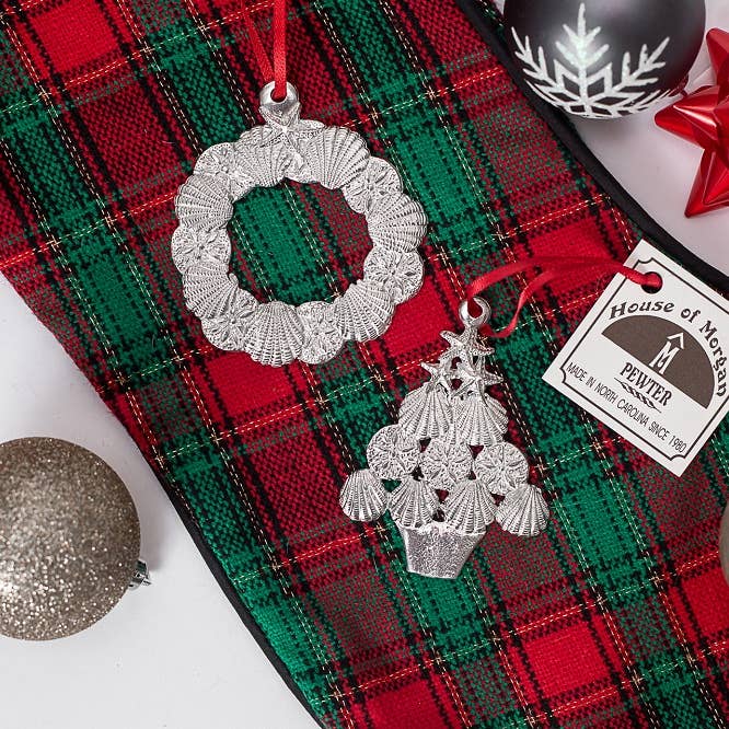 Handgemaakte zeeschelpboom en krans - Nautisch tinnen ornament voor wholesale door House of Morgan Pewter