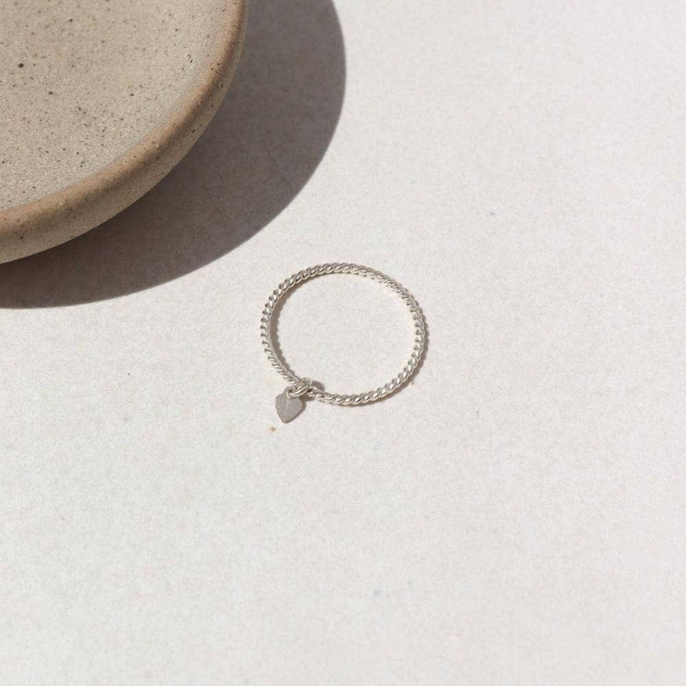 Token Jewelry - Vendita all'ingrosso Anello midi/a fascia - Anello con ciondolo a cuore2