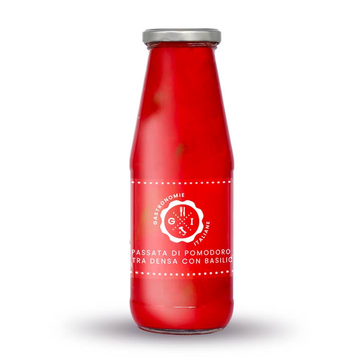 Extra Thick Tomato Puree with Basil 720 ml for wholesale by Gastronomie Italiane