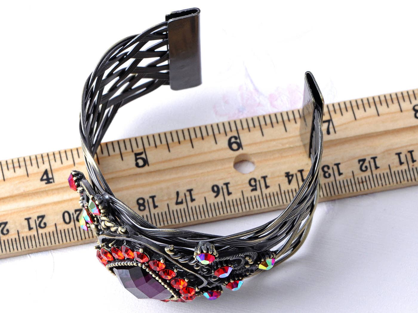 AK Brand – Engroshandel Manchetarmbånd – Messing Antik Rubinrød Diamantformet Filigran Armbånd2