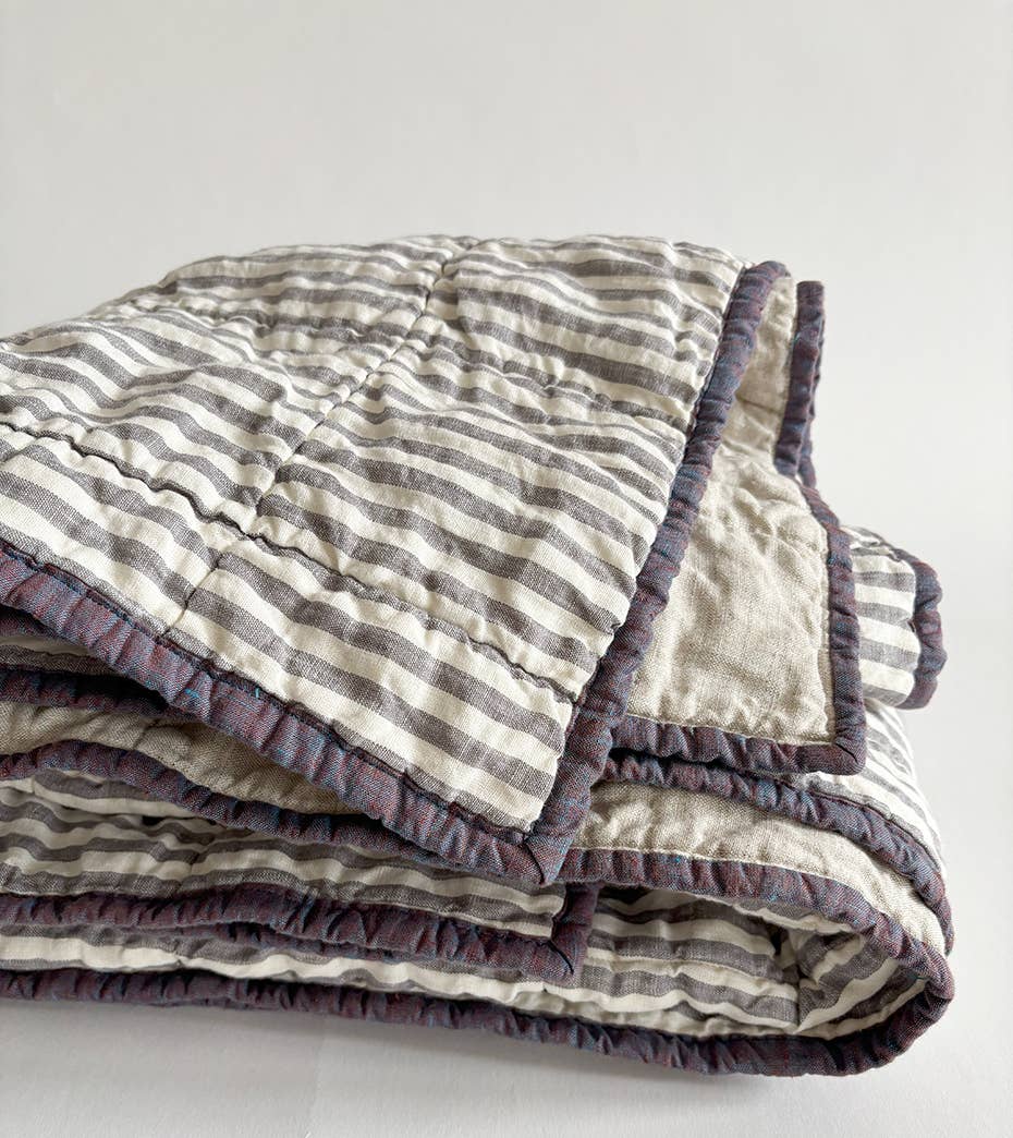 Mathilde - Wholesale Throw Blanket - Simple Lines Throw Sand/Fog Stripe1