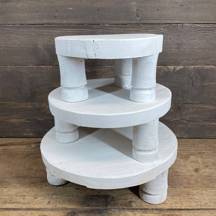 Waverly Trä Kakbord Set-Display-Rund-Set om 3-Vit-52 USD för wholesale av My Amigos Imports