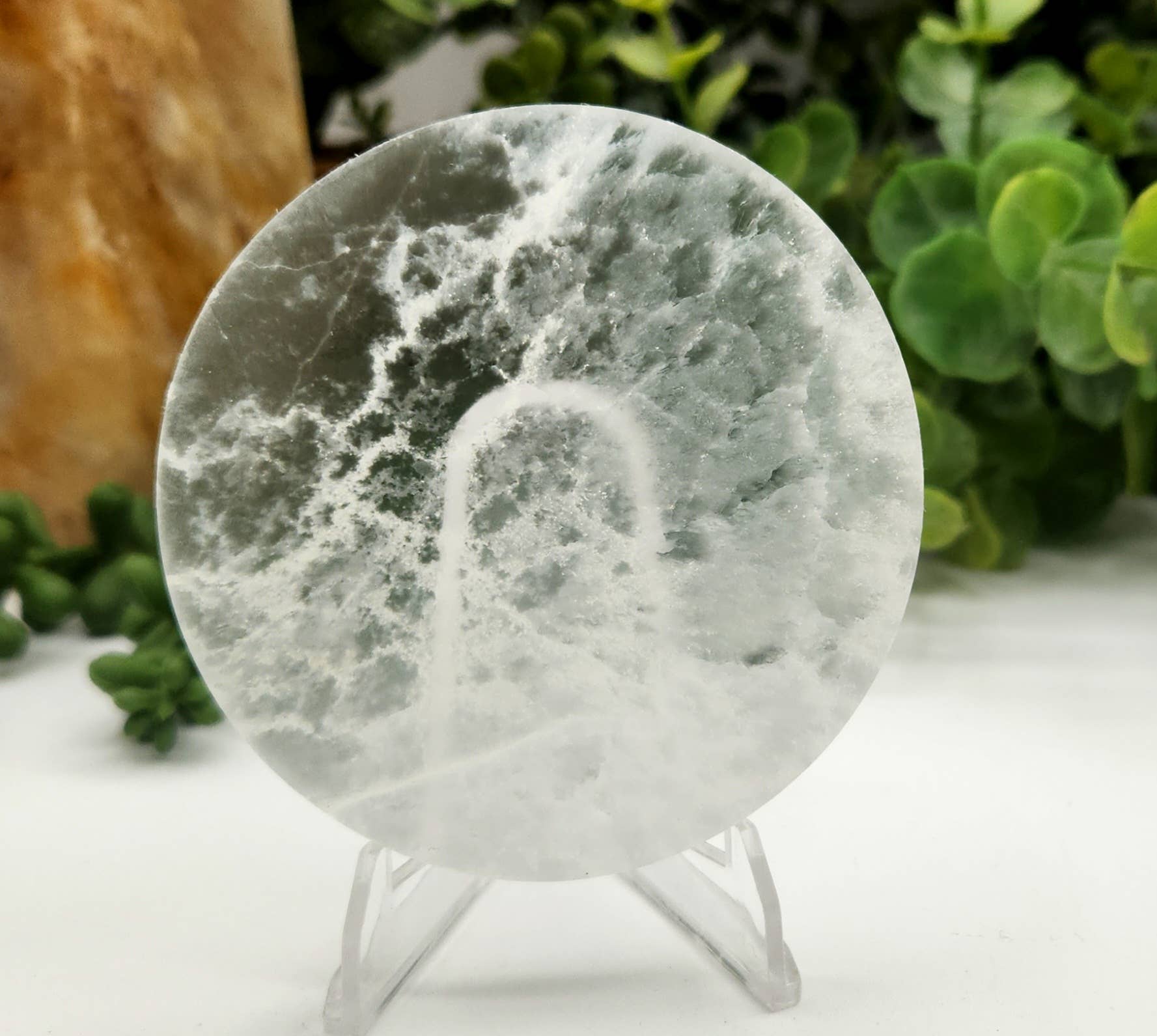 Meraki Gemstones – wholesale Spiritual stone/crystal – Selenite Charging/Cleansing Plate/Coaster Round-Plain - 7cm2