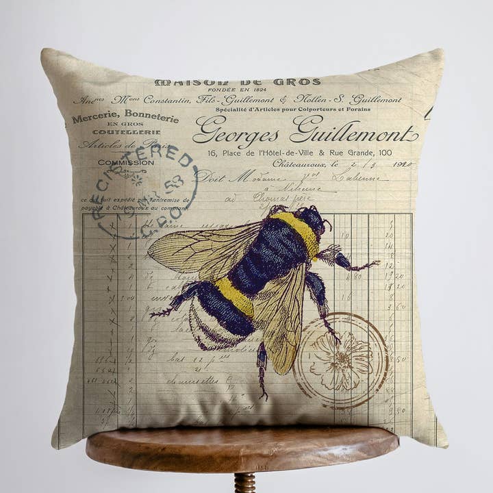 UniikPillows - Wholesale Throw Pillow Cover - Bee | Honey Bee | Pillow Cover | Pillow | Farmhouse Decor | Home Décor | Bumble Bee | Insect | Aesthetic Room Decor | Country Decor | Gift0