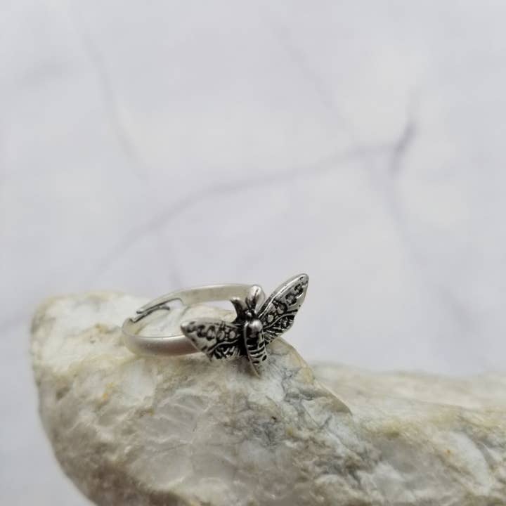 The Pretty Jewellery - Wholesale Cocktail/Statement Ring - Halloween Deaths Head Moth Ring1