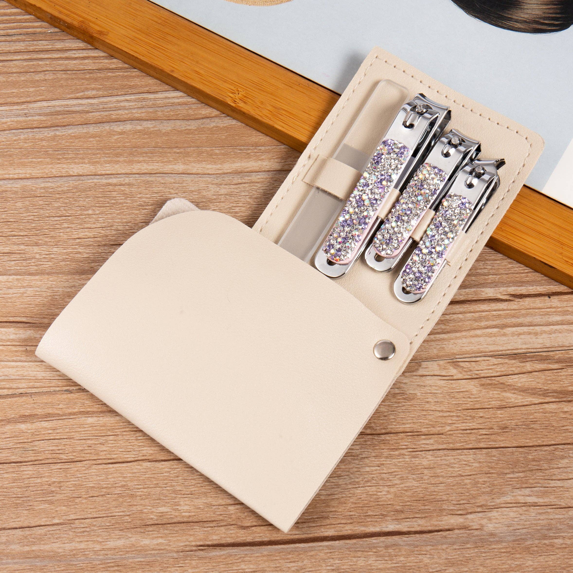 Ole - Wholesale Nailcare Set - Ceramic Rhinestone Manicure Nail Clipper Kit ACR100059