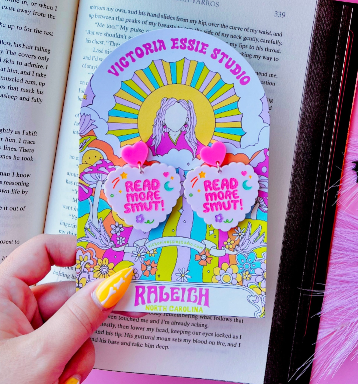 Victoria Essie Studio - Vente Boucles d'oreilles pendantes - Lire plus de livres Boucles d'oreilles littéraires0