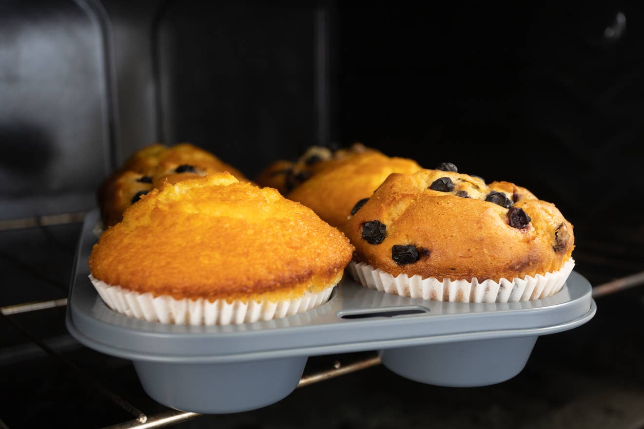 Fox Run Brands - Wholesale Cupcake/Muffin Pan - Fox Run Non-Stick Extra Large Muffin and Cupcake Pan, 6 Cup6