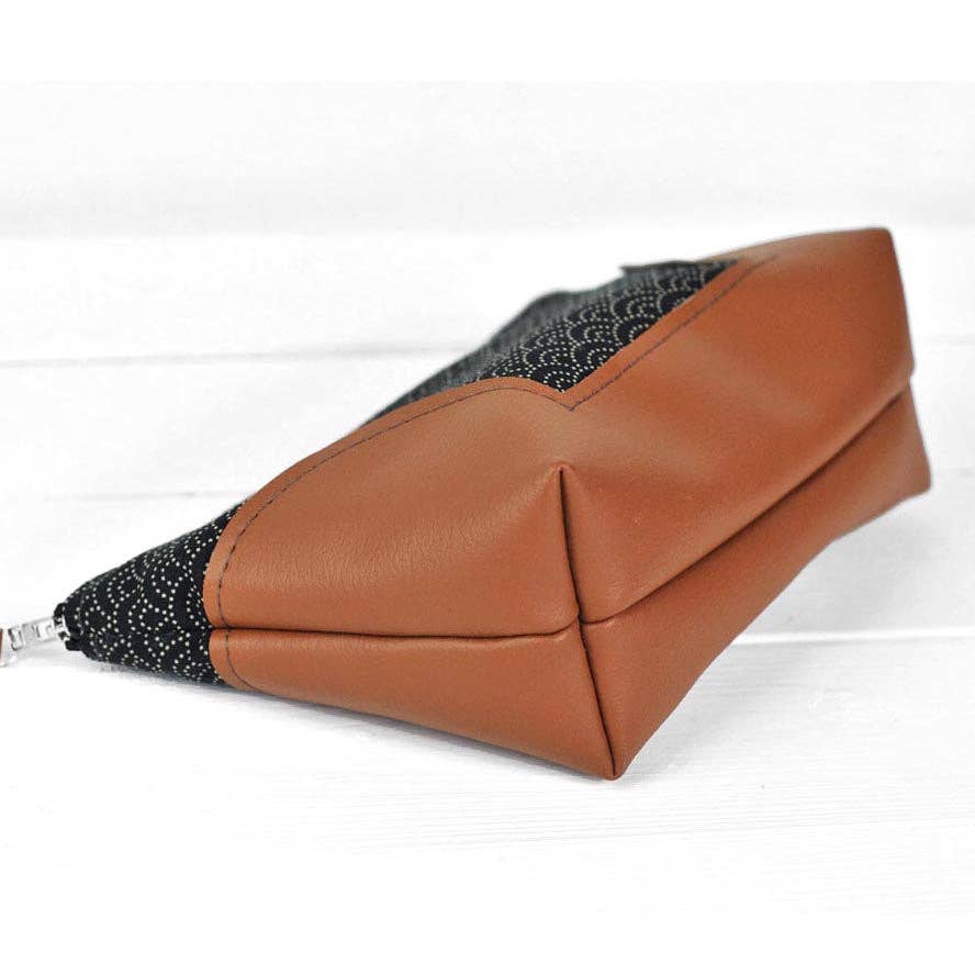 Lauren Holloway - Wholesale Toiletry Bag - Women's - Toiletry Bag - Black Japanese Wave1