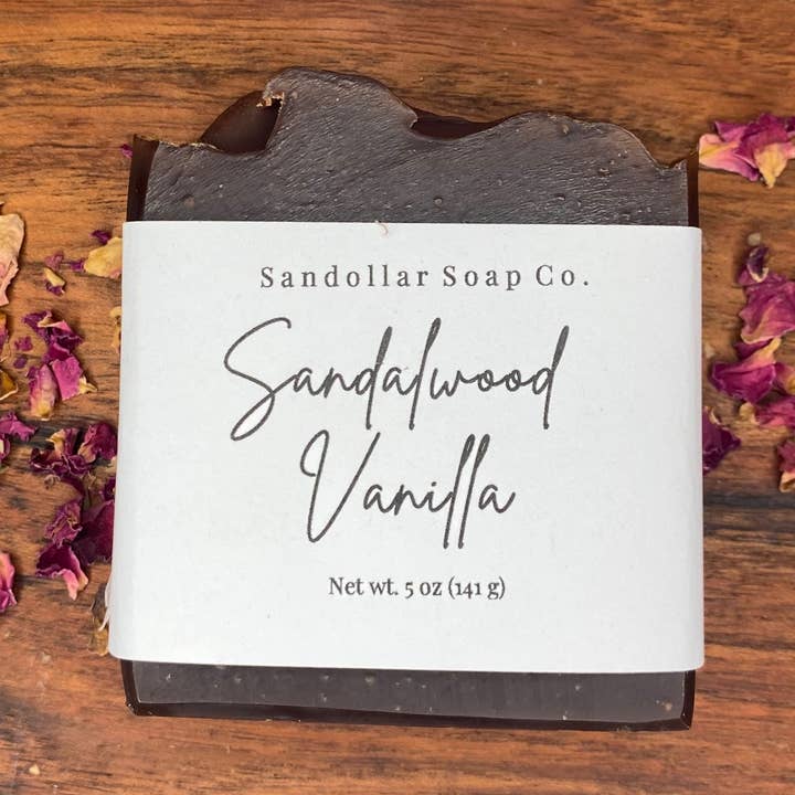 Savon en barre au beurre de karité à la vanille et au bois de santal pour la vente par Sandollar Soap Co.